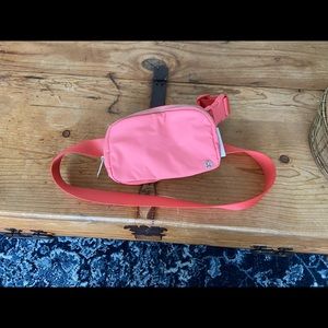 Lululemon Everywhere Belt Bag Raspberry Cream